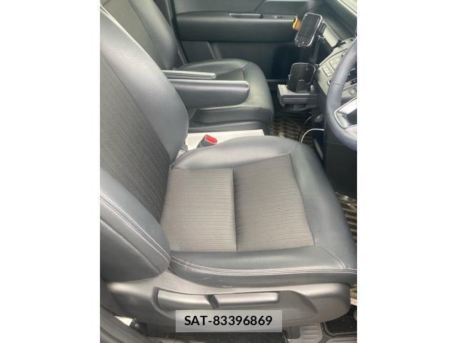 Honda STEP WGN 2023-11 8231908-9
