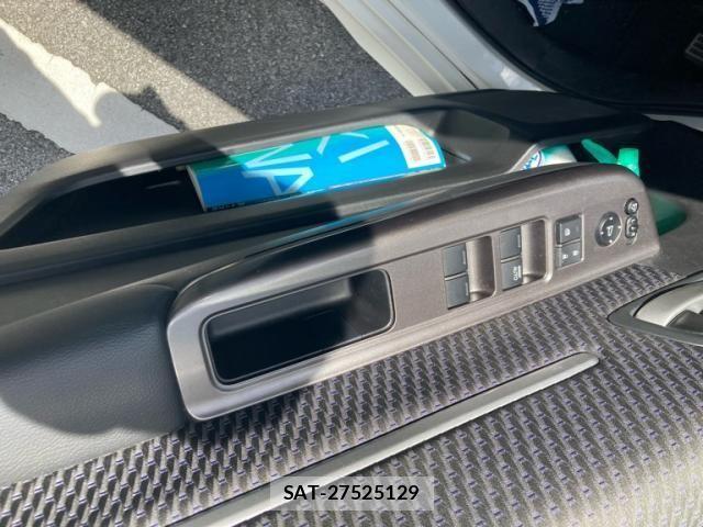 Honda STEP WGN 2017-09 8231924-11