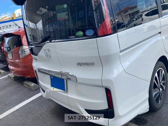 Honda STEP WGN 2017-09 8231924-2