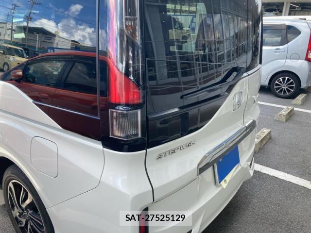 Honda STEP WGN 2017-09 8231924-3