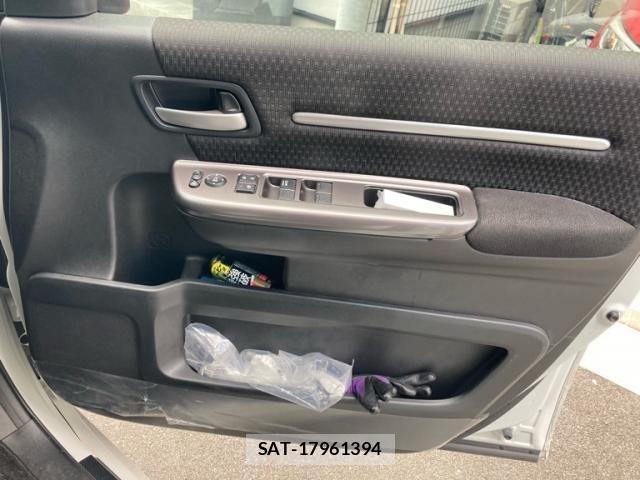 Honda STEP WGN 2021-10 8231913-10