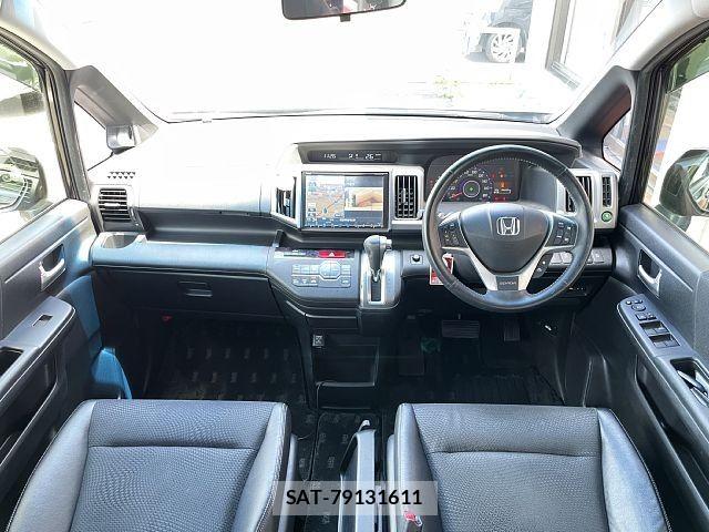 Honda STEP WGN 2014-03 8231927-1