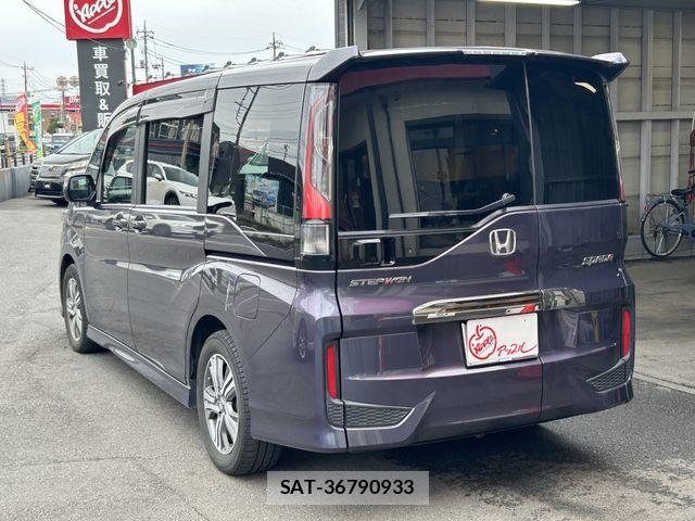 Honda STEP WGN 2017-09 8246803-9
