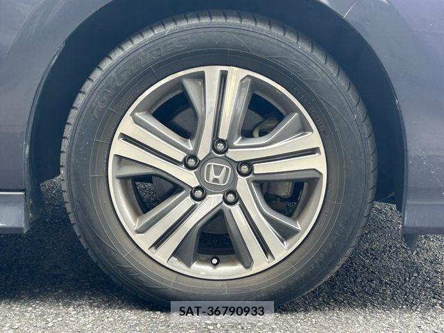 Honda STEP WGN 2017-09 8246803-19