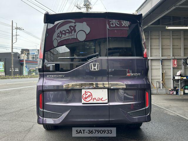 Honda STEP WGN 2017-09 8246803-2