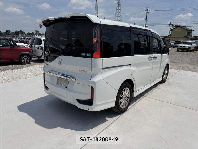 Honda STEP WGN 2016-06 8246810-1