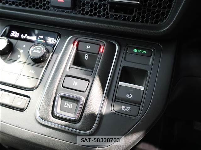 Honda STEP WGN 2026-06 8246800-9