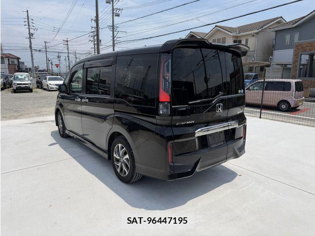 Honda STEP WGN 2016-03 8246811-5