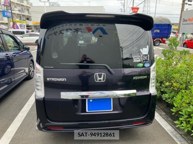 Honda STEP WGN 2013-02 8246817-1