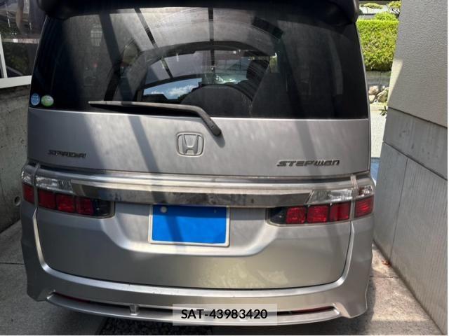 Honda STEP WGN 2009-08 8246820-1