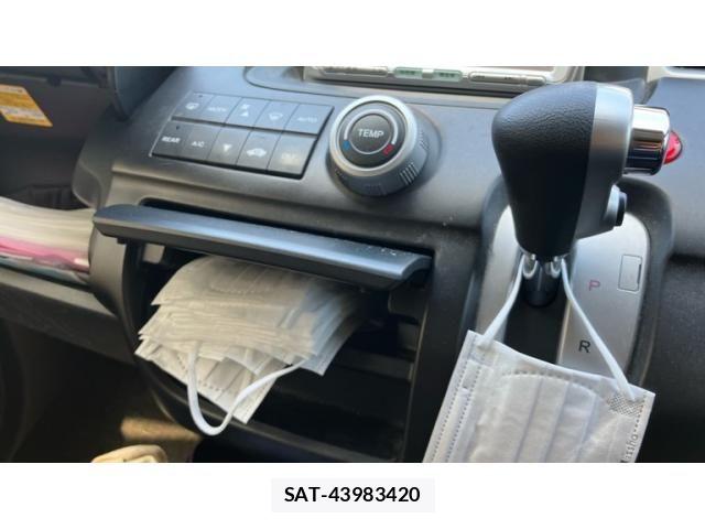 Honda STEP WGN 2009-08 8246820-2