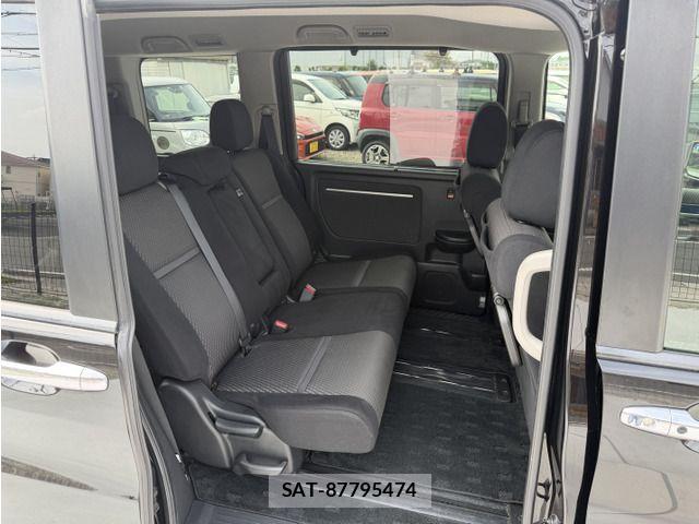 Honda STEP WGN 2016-08 8246806-16