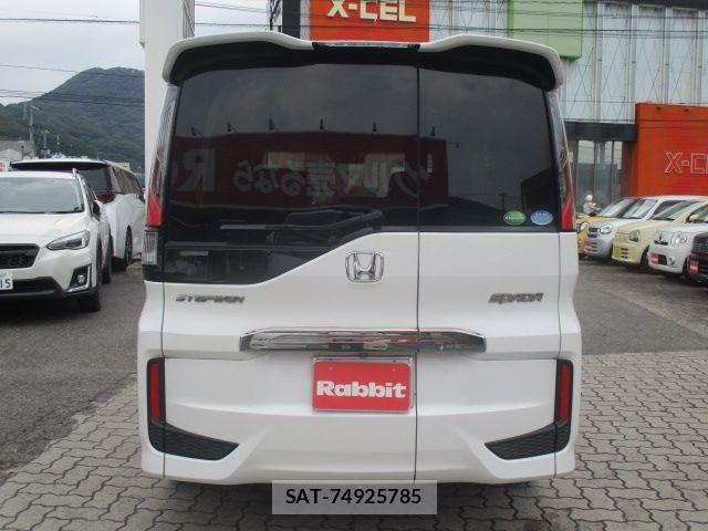 Honda STEP WGN 2016-01 8246812-26