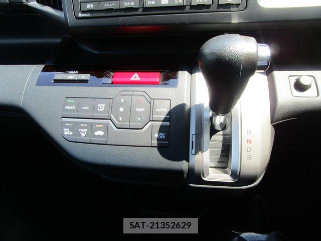 Honda STEP WGN 2010-12 8246818-17