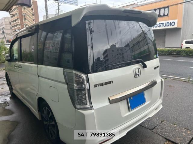 Honda STEP WGN 2013-08 8246819-3