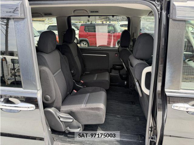 Honda STEP WGN 2017-07 8246805-12