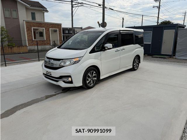 Honda STEP WGN 2017-06 8246808-0
