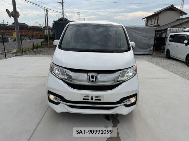 Honda STEP WGN 2017-06 8246808-9