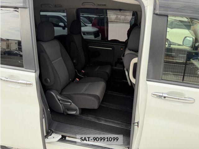 Honda STEP WGN 2017-06 8246808-12