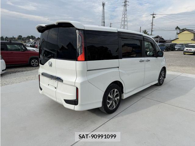 Honda STEP WGN 2017-06 8246808-1