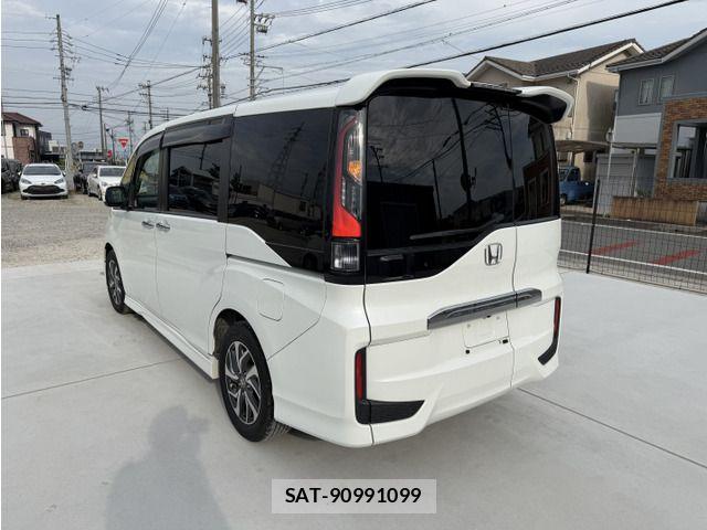 Honda STEP WGN 2017-06 8246808-5
