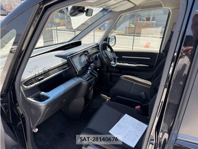 Honda STEP WGN 2019-06 8246804-18
