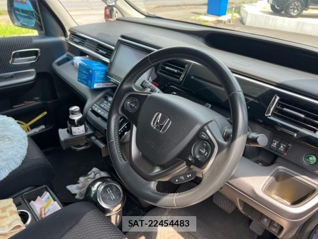 Honda STEP WGN 2016-11 8317350-10