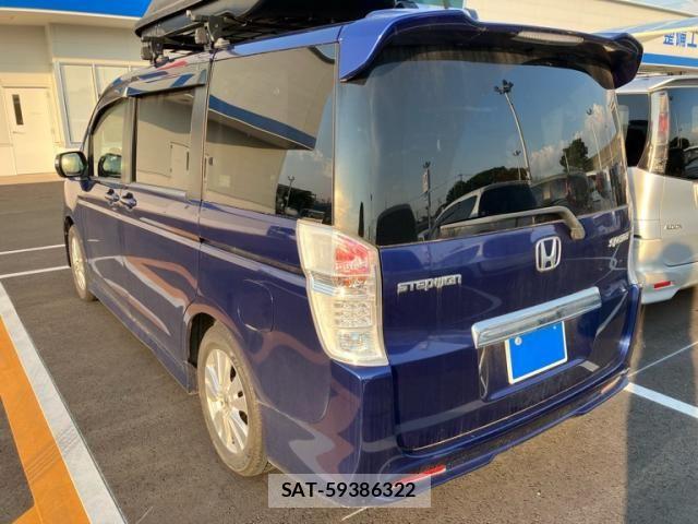 Honda STEP WGN 2011-10 8317380-2