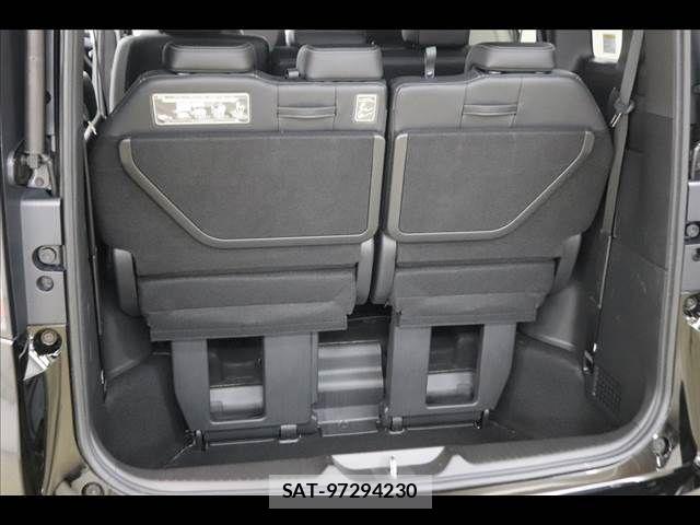 Honda STEP WGN 2023-06 8317338-13