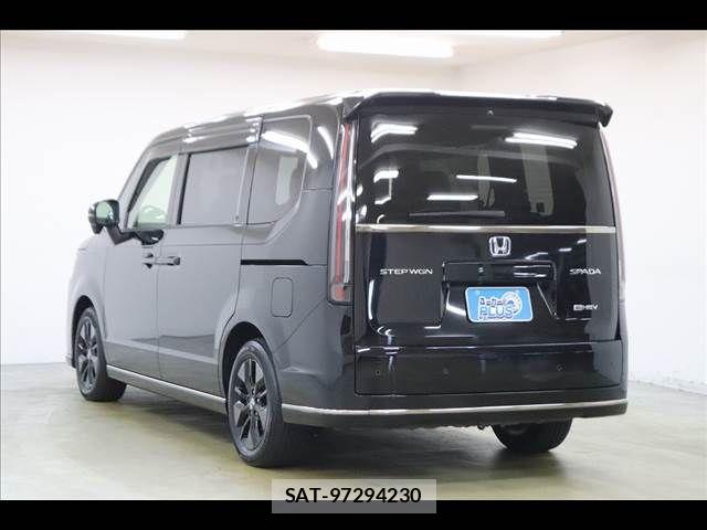 Honda STEP WGN 2023-06 8317338-19