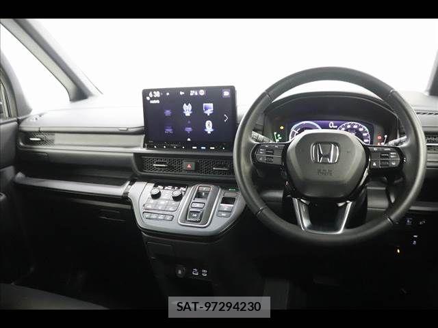 Honda STEP WGN 2023-06 8317338-28