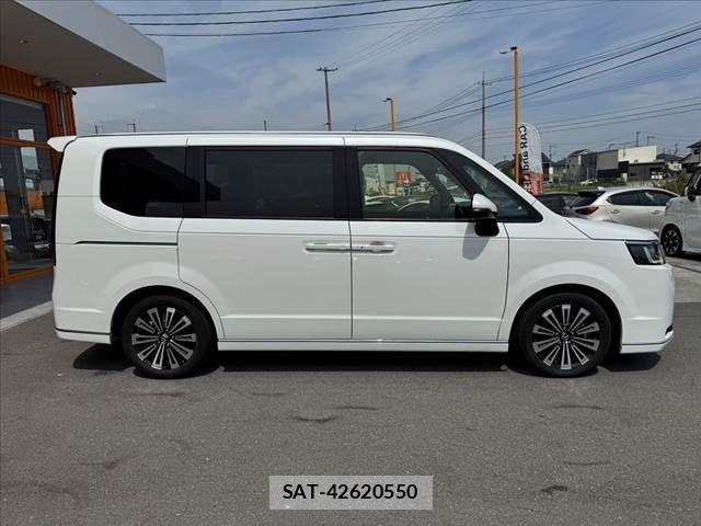 Honda STEP WGN 2024-02 8317336-10