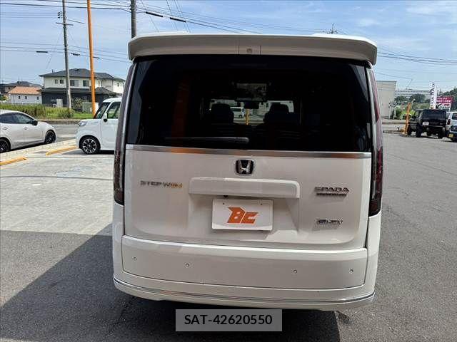 Honda STEP WGN 2024-02 8317336-13