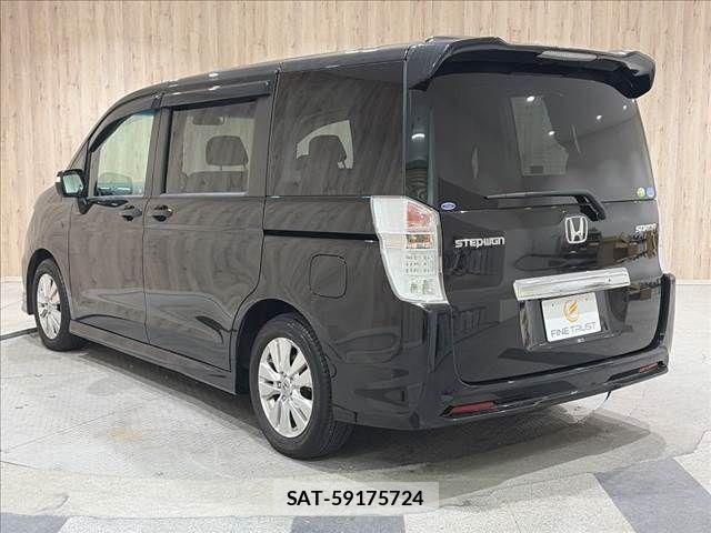 Honda STEP WGN 2010-01 8317362-20