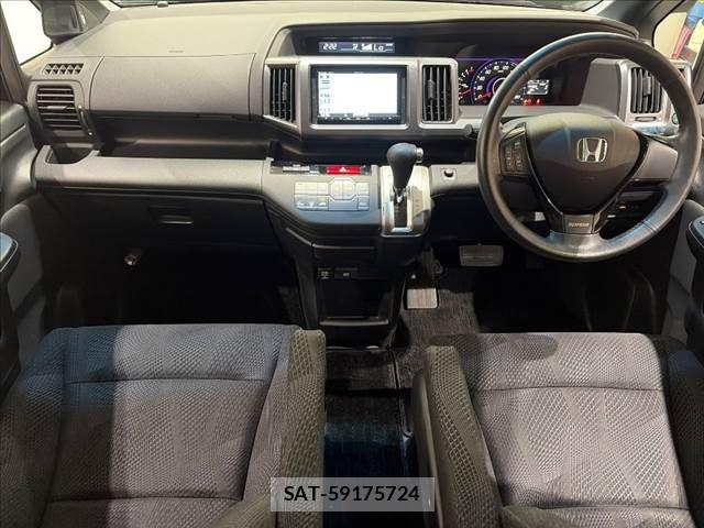 Honda STEP WGN 2010-01 8317362-2