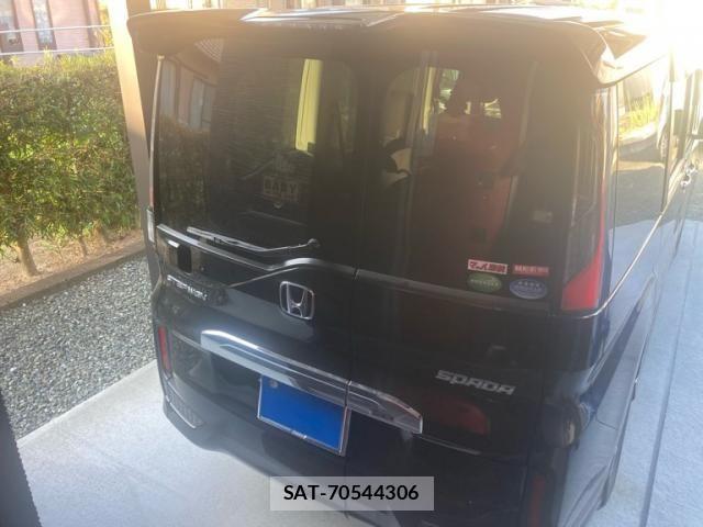 Honda STEP WGN 2016-07 8317358-3