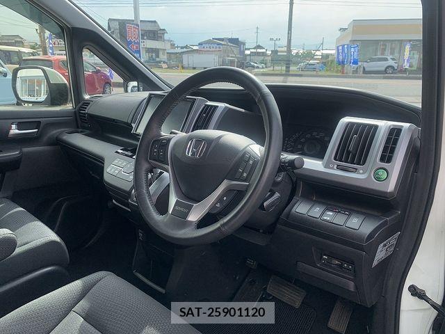 Honda STEP WGN 2014-01 8317364-16