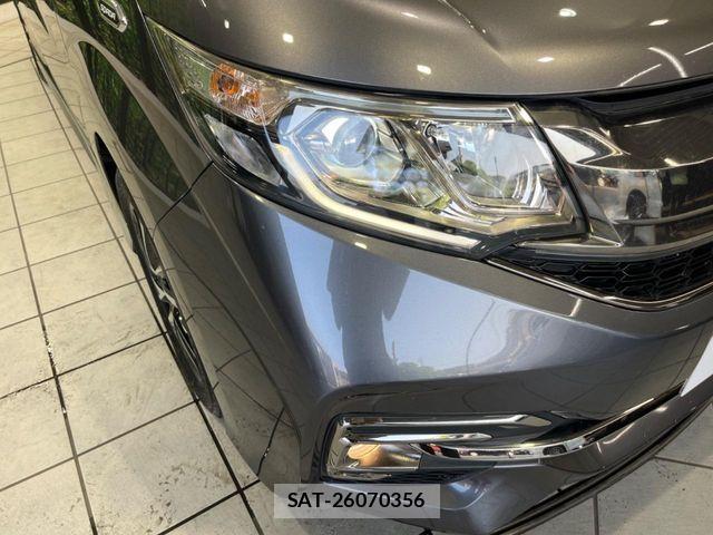 Honda STEP WGN 2015-04 8317353-12