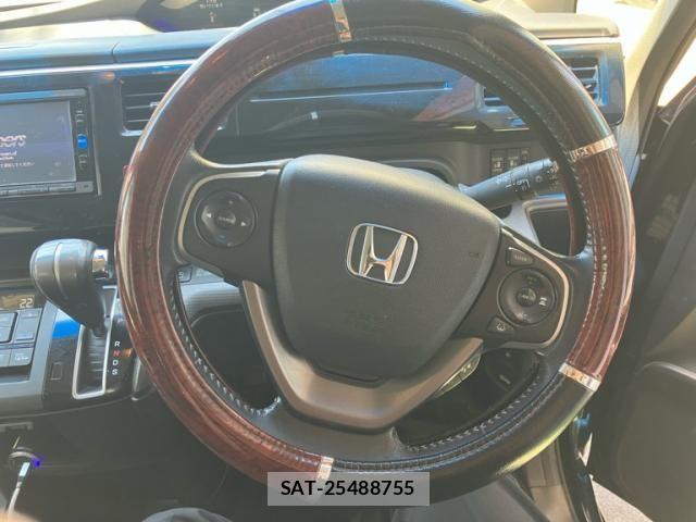 Honda STEP WGN 2016-02 8317352-14