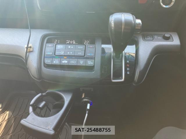 Honda STEP WGN 2016-02 8317352-17
