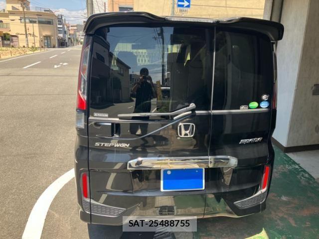 Honda STEP WGN 2016-02 8317352-3