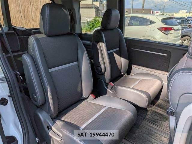 Honda STEP WGN 2021-05 8317337-9