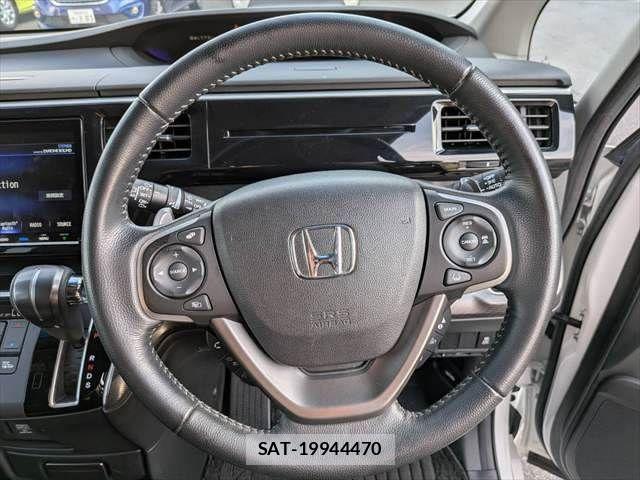 Honda STEP WGN 2021-05 8317337-12