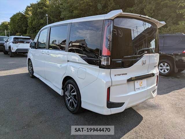 Honda STEP WGN 2021-05 8317337-21