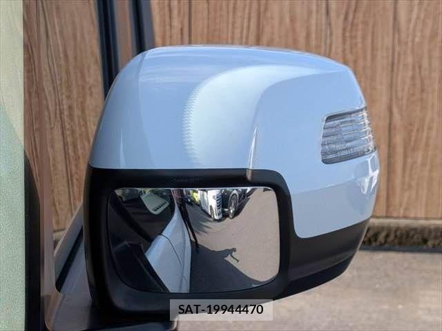 Honda STEP WGN 2021-05 8317337-27