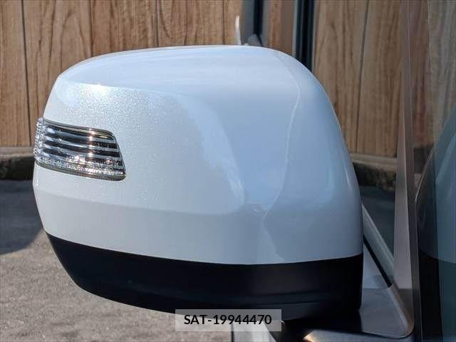 Honda STEP WGN 2021-05 8317337-28