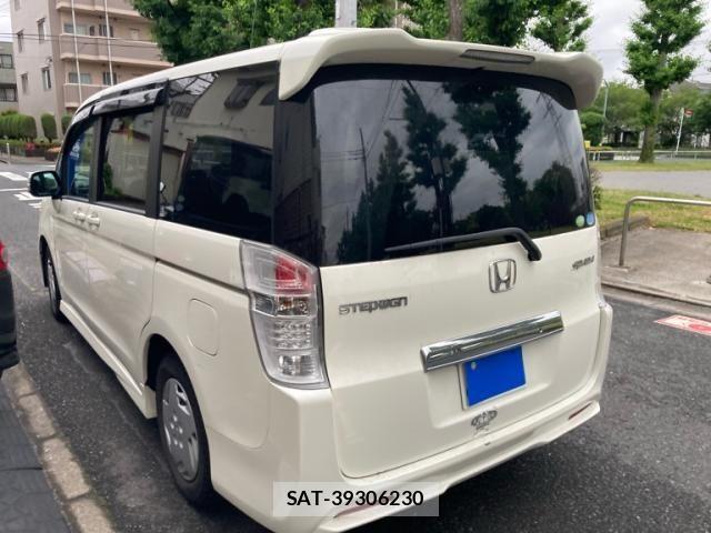 Honda STEP WGN 2009-12 8317372-2