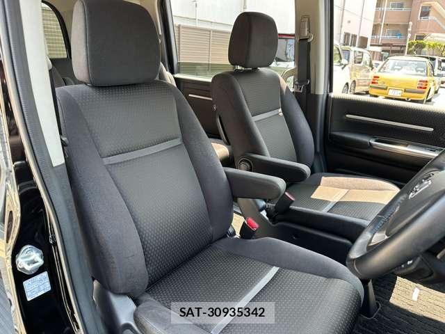Honda STEP WGN 2021-04 8317341-12