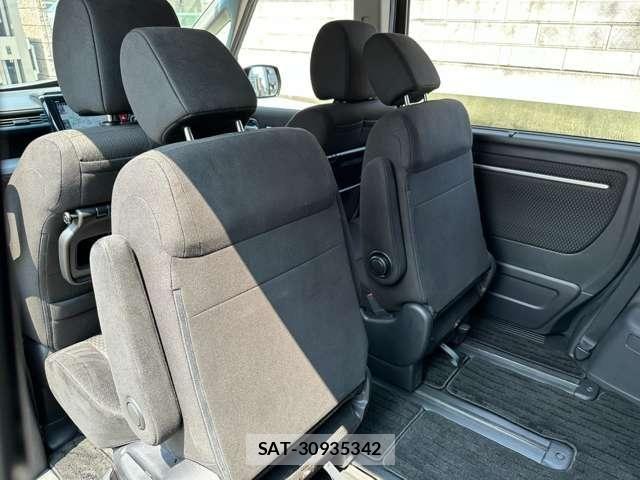 Honda STEP WGN 2021-04 8317341-26