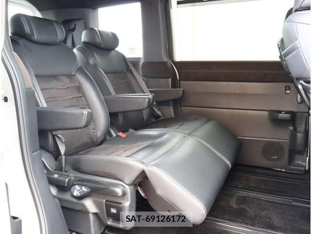 Honda STEP WGN 2023-02 8317335-6